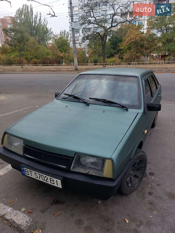 Седан ВАЗ / Lada 21099 2000 в Херсоне фото 3 Седан ВАЗ / Lada 21099 2000 в Херсоне