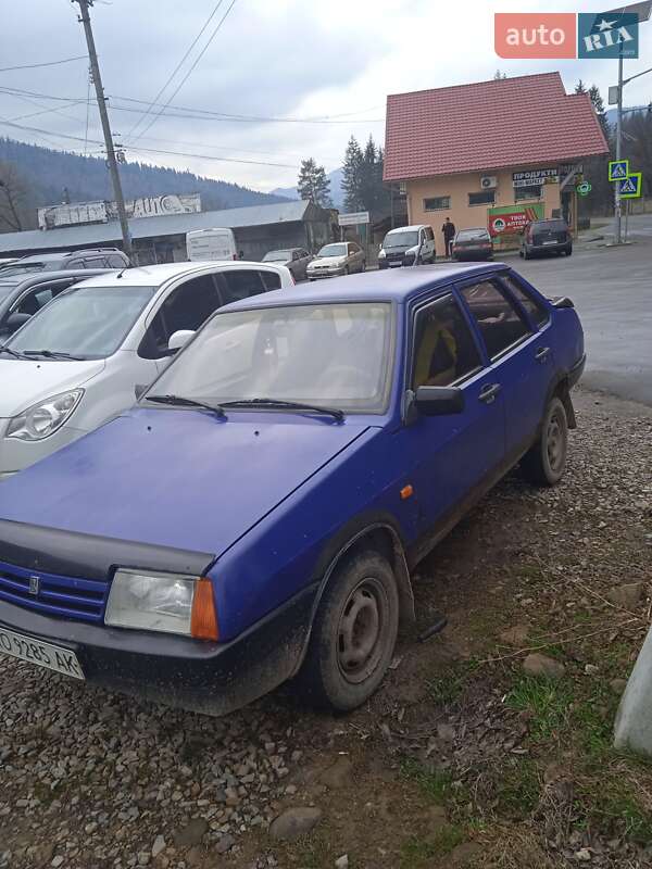 Седан ВАЗ / Lada 21099 2000 в Лазещині