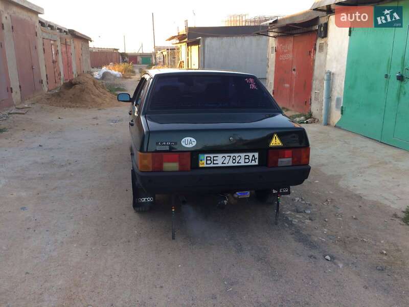 Седан ВАЗ / Lada 21099 2002 в Николаеве