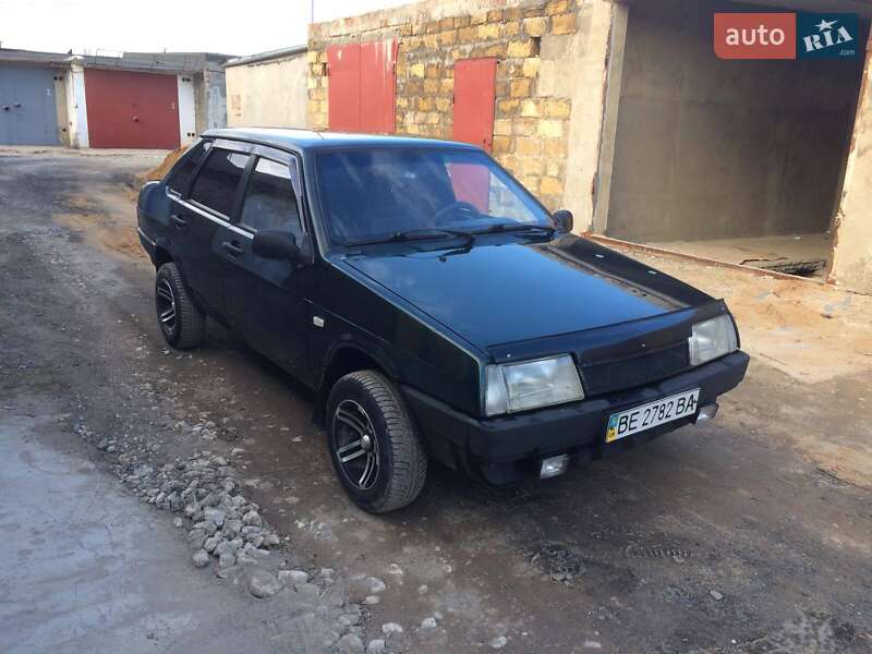 Седан ВАЗ / Lada 21099 2002 в 
