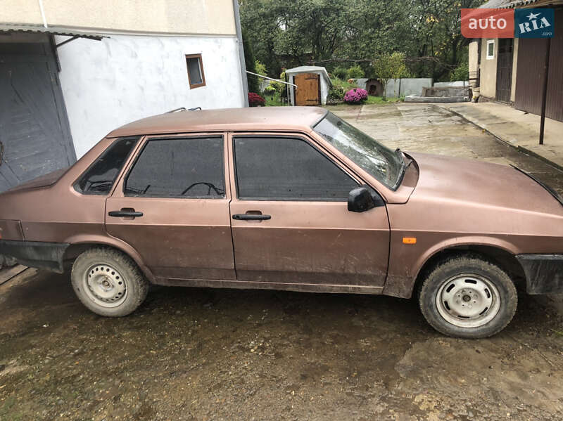 Седан ВАЗ / Lada 21099 1996 в Бурштыне