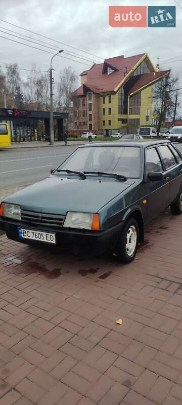 Седан ВАЗ / Lada 21099 2004 в Луцке