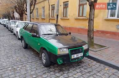 Седан ВАЗ / Lada 21099 1999 в Черновцах