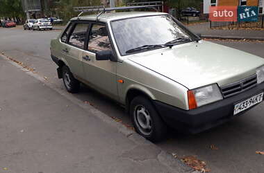 Седан ВАЗ / Lada 21099 2003 в Киеве