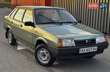 Седан ВАЗ / Lada 21099 2006 в Киеве