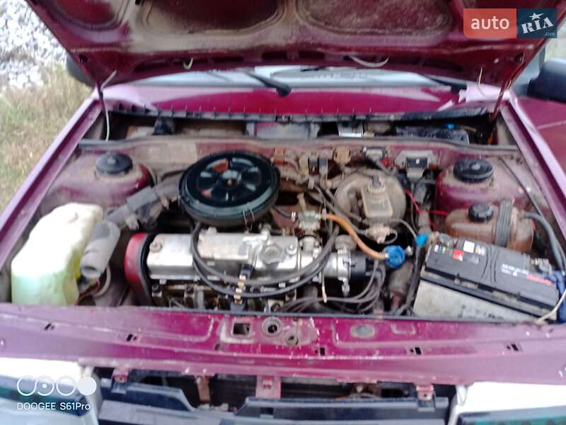 Седан ВАЗ / Lada 21099 1993 в Новояворовске