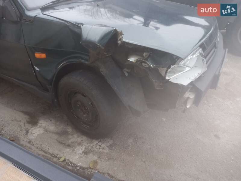 Седан ВАЗ / Lada 21099 2002 в Днепре