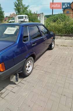 Седан ВАЗ / Lada 21099 2005 в Черновцах