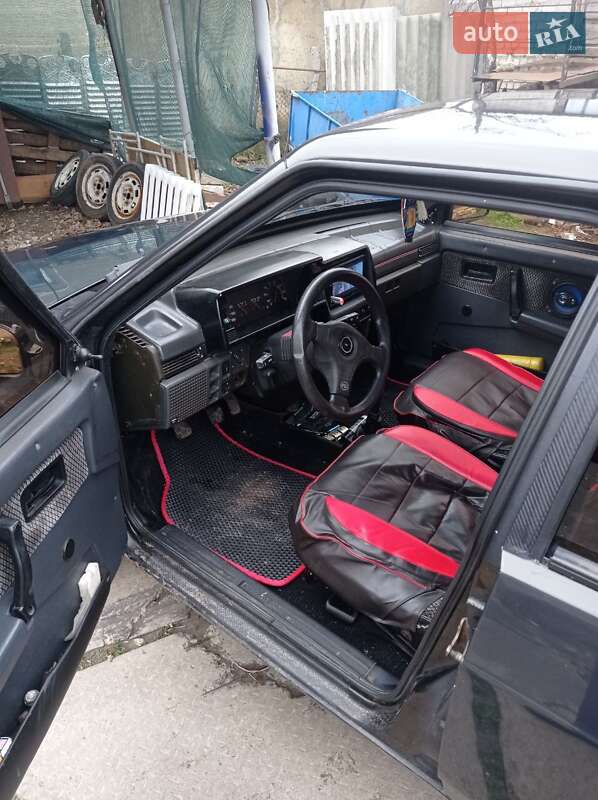 Седан ВАЗ / Lada 21099 1999 в Тарутине