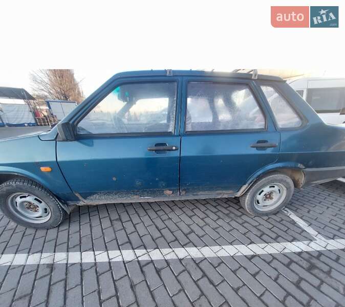 Седан ВАЗ / Lada 21099 2001 в Козові