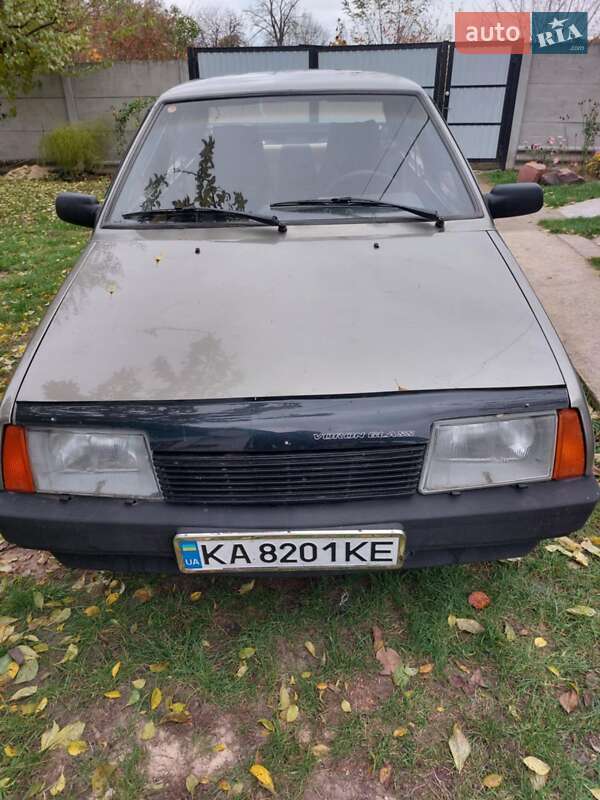 Седан ВАЗ / Lada 21099 2001 в Іванкові