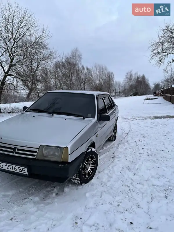 ВАЗ / Lada 21099