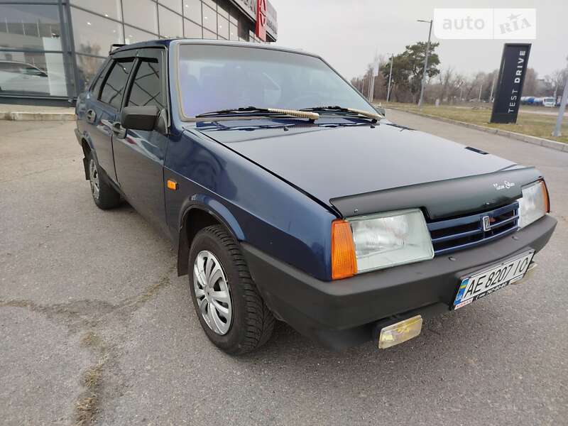 Седан ВАЗ / Lada 21099 2001 в Днепре