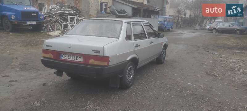 Седан ВАЗ / Lada 21099 2003 в Черновцах