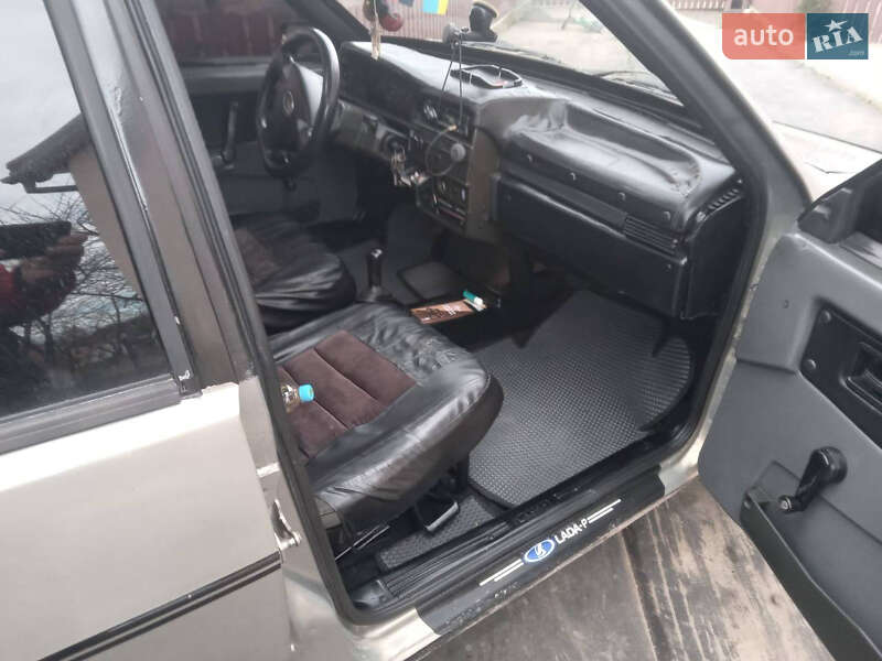 Седан ВАЗ / Lada 21099 1999 в Львове