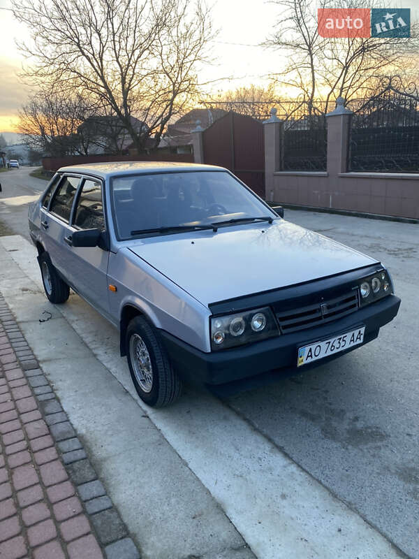 Седан ВАЗ / Lada 21099 2005 в Тячеве