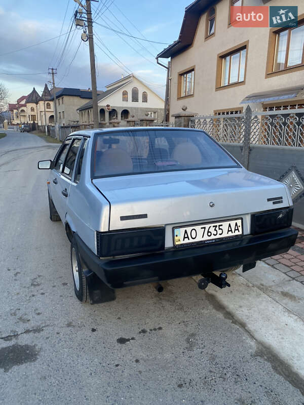 Седан ВАЗ / Lada 21099 2005 в Тячеве