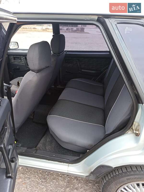 Седан ВАЗ / Lada 21099 2001 в Ужгороде