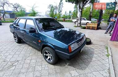 Седан ВАЗ / Lada 21099 2005 в Днепре