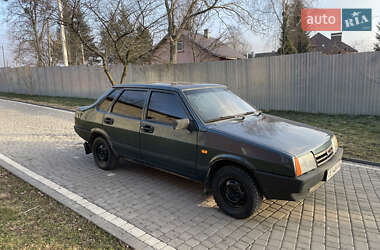 Седан ВАЗ / Lada 21099 2004 в Черновцах