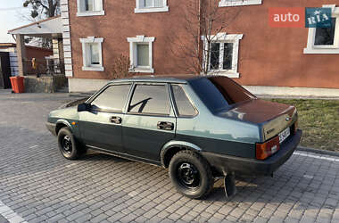 Седан ВАЗ / Lada 21099 2004 в Черновцах