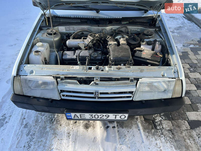 Седан ВАЗ / Lada 21099 1998 в Днепре