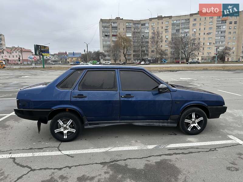 Седан ВАЗ / Lada 21099 2004 в Кам'янець-Подільському