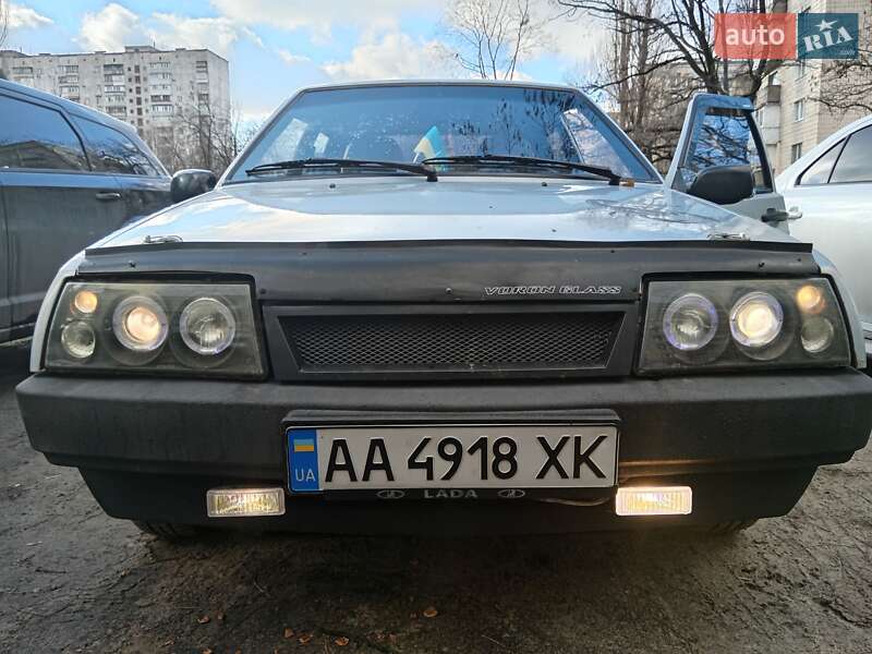 Седан ВАЗ / Lada 21099 2004 в Киеве