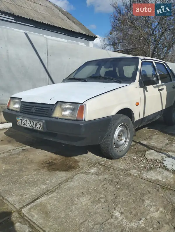 ВАЗ / Lada 21099