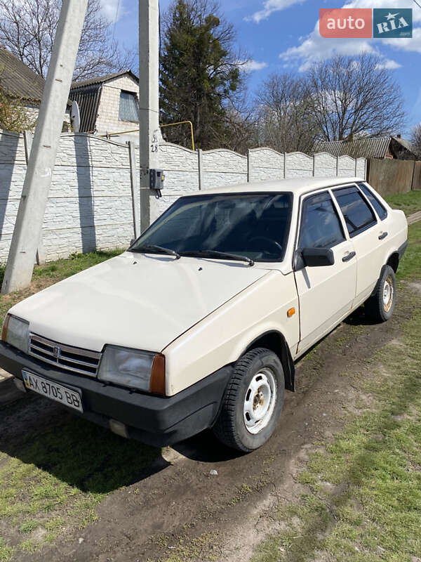 Седан ВАЗ / Lada 21099 1994 в Харькове