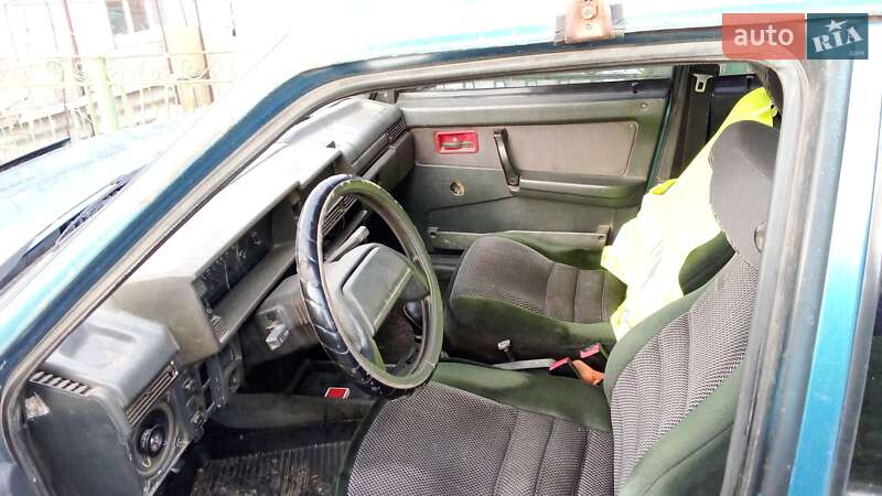 Седан ВАЗ / Lada 21099 1999 в Миколаєві