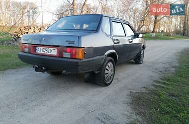Седан ВАЗ 21099 2000 в 