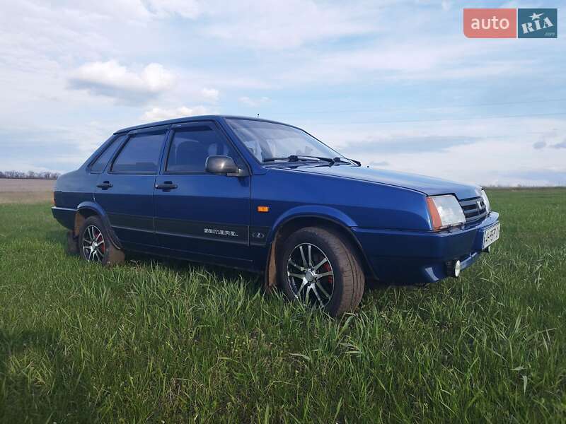 Седан ВАЗ / Lada 21099 2005 в Славянске