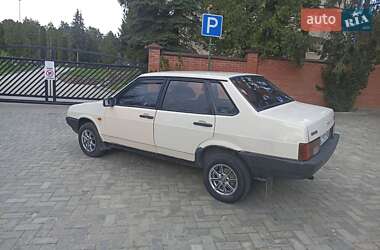 Седан ВАЗ 21099 1992 в 