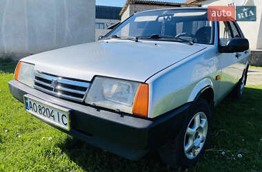Седан ВАЗ 21099 2003 в Чопі