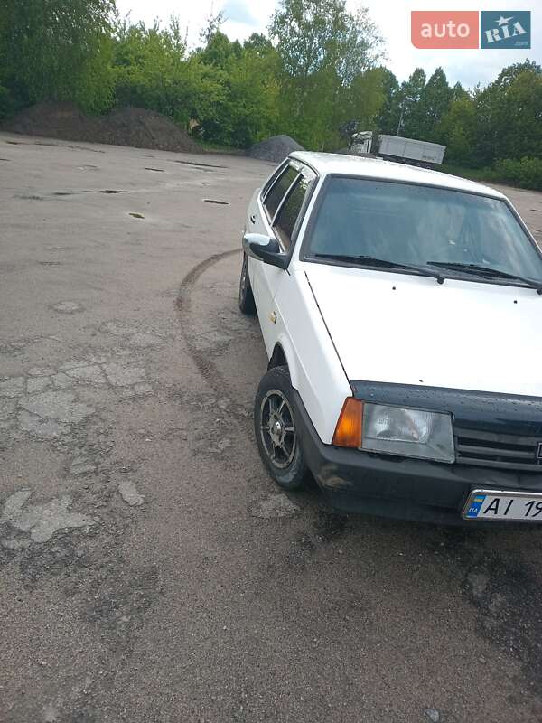 Седан ВАЗ / Lada 21099 2005 в Киеве