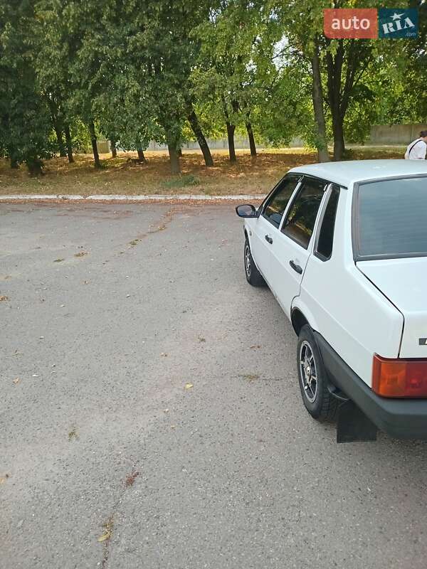 Седан ВАЗ / Lada 21099 2005 в Киеве