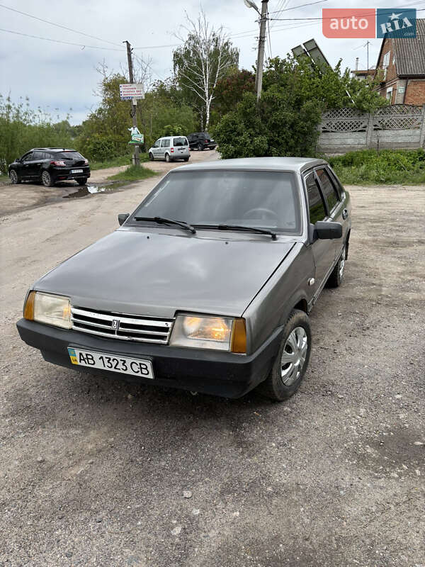 Седан ВАЗ 21099 2003 в 