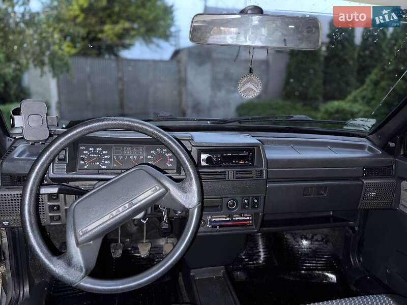 Седан ВАЗ / Lada 21099 2002 в Біляївці