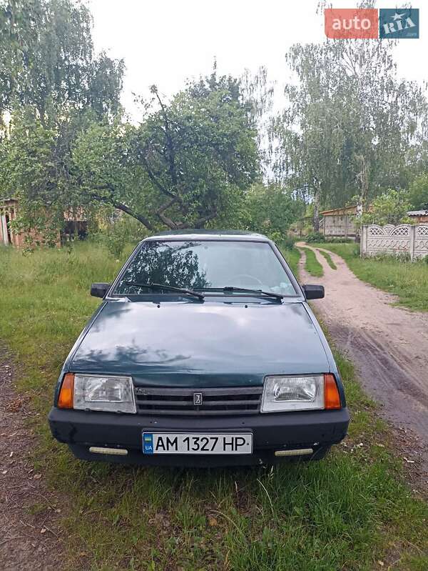 Седан ВАЗ / Lada 21099 2000 в Житомирі
