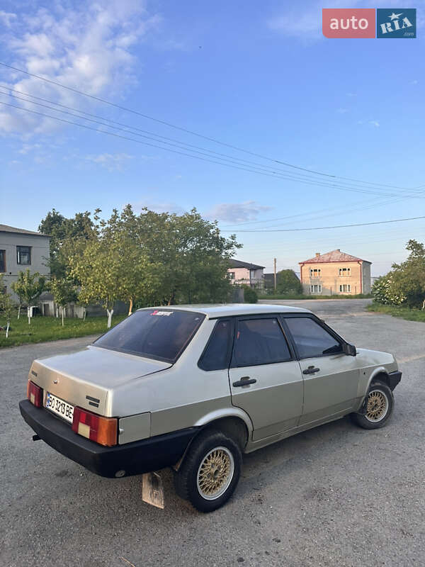 Седан ВАЗ / Lada 21099 1998 в Зборове