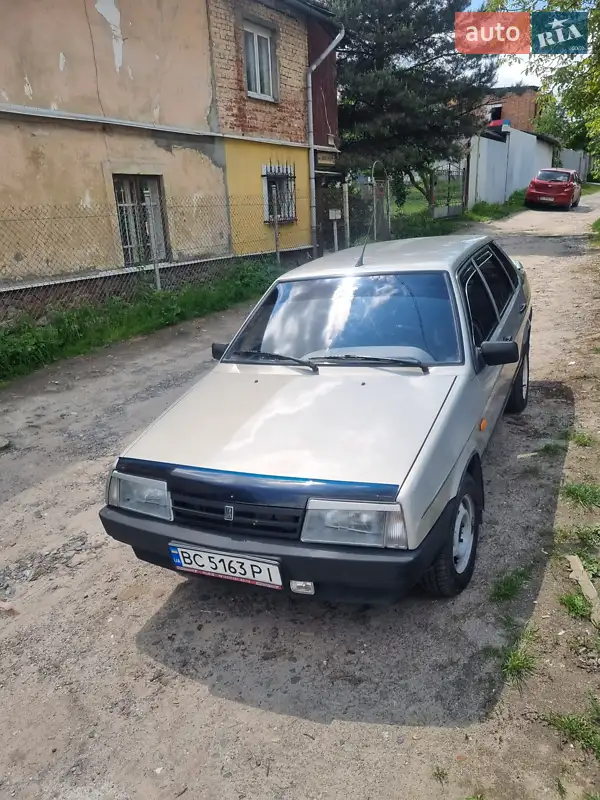 ВАЗ / Lada 21099