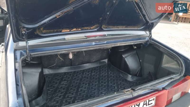 Седан ВАЗ / Lada 21099 2004 в Тячеве