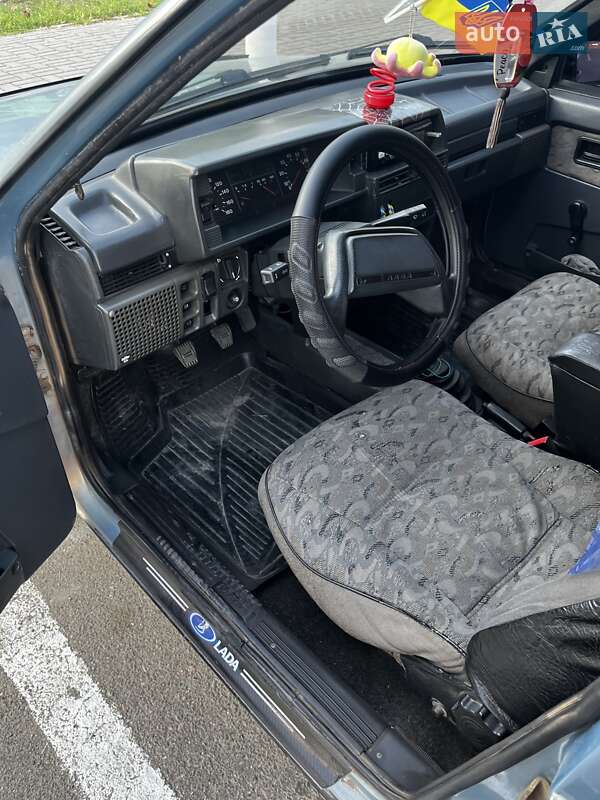 Седан ВАЗ / Lada 21099 1999 в Николаеве