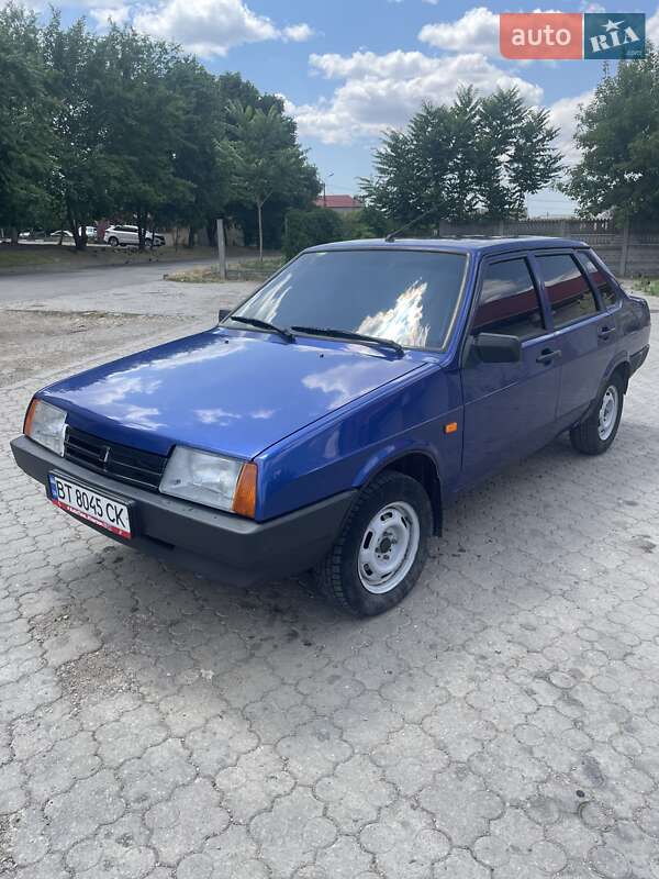 Седан ВАЗ / Lada 21099 2008 в Херсоне