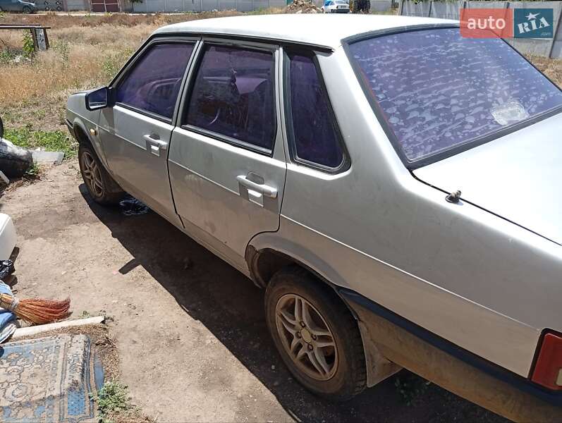 Седан ВАЗ / Lada 21099 2007 в Николаеве