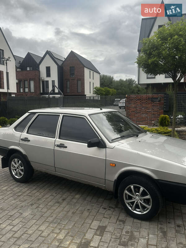 Седан ВАЗ / Lada 21099 2008 в Умани