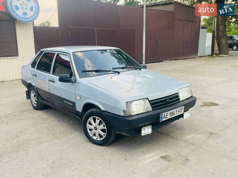 Седан ВАЗ / Lada 21099 2005 в Новомосковске