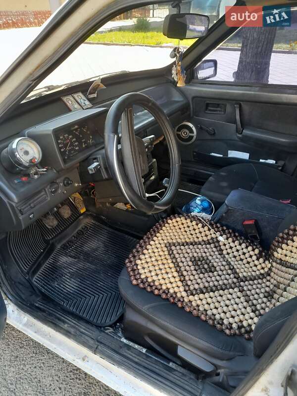 Седан ВАЗ / Lada 21099 1992 в Харькове