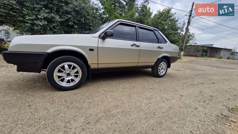 Седан ВАЗ / Lada 21099 1998 в Одессе